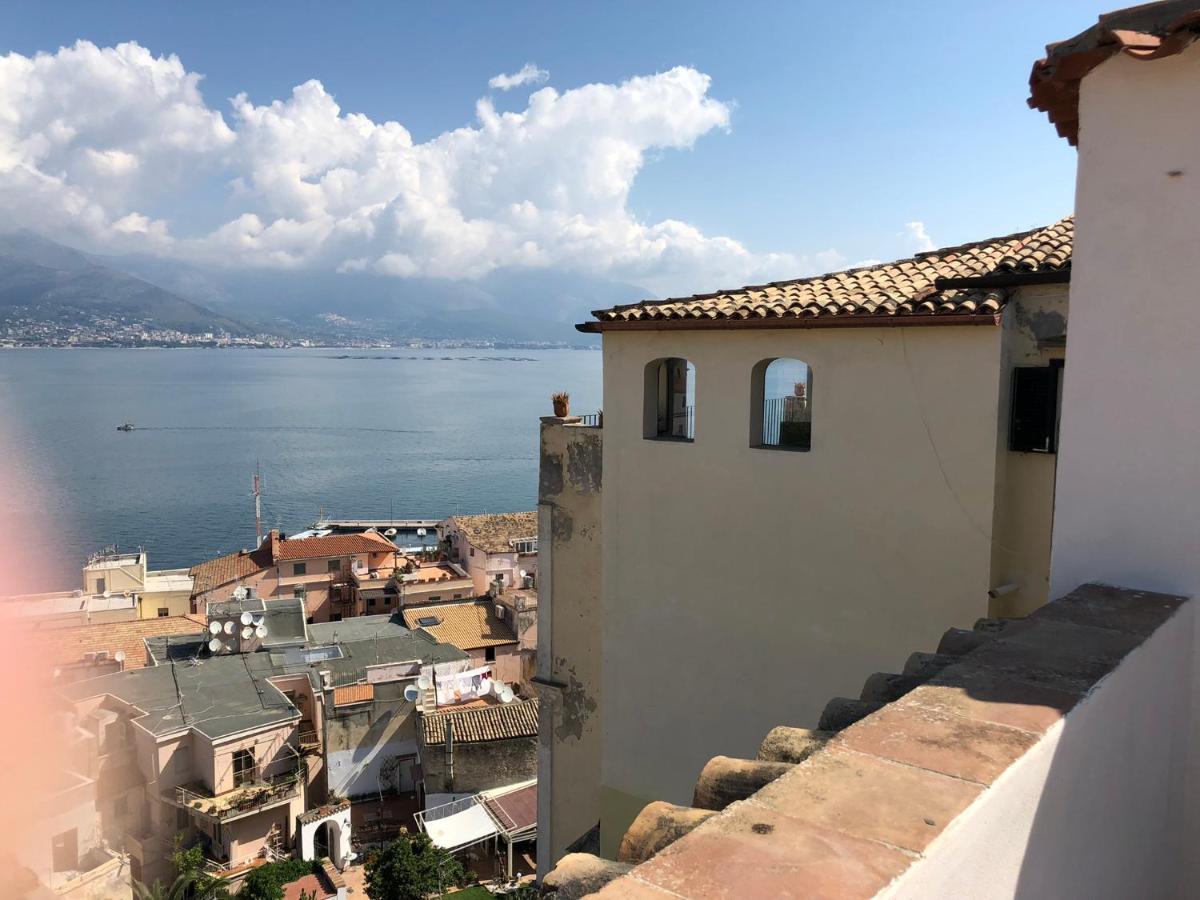 Bed and Breakfast Il Vecchio E Il Mare Gaeta Exterior foto